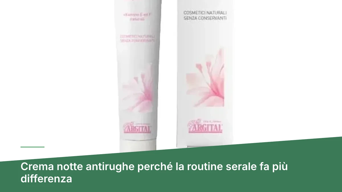 Crema notte antirughe applicata su pelle matura durante la routine serale